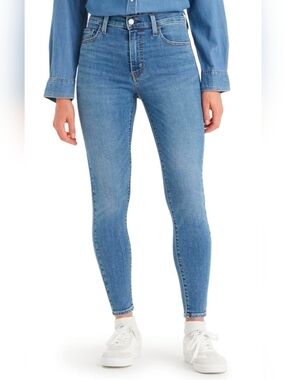 Levi's 720 Light Blue High-Rise Skinny Jeans